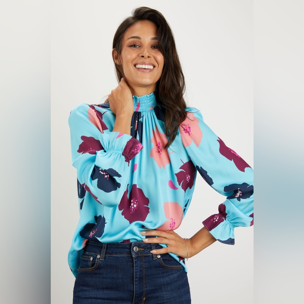 Tucker NYC Stella Top
Light Blue Poppies
